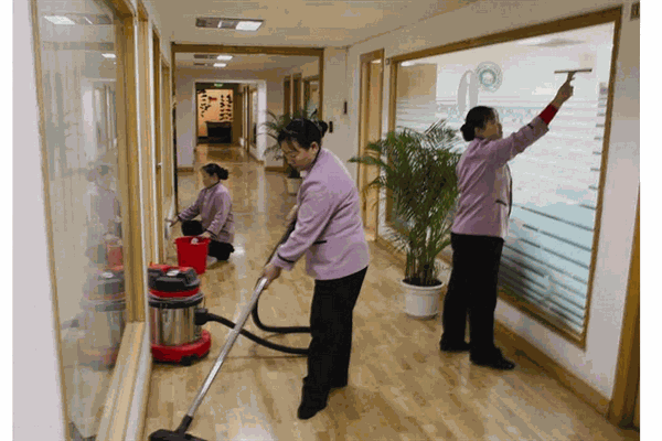 萬家家政 專業服務，讓家更溫暖